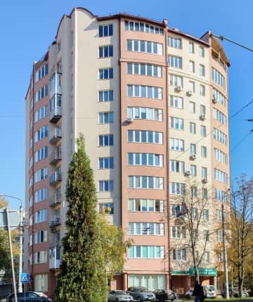 Житловий будинок на вул. Сахарова, 25а